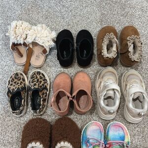 Huge Shoe Lot! Baby/Toddle Girl, Mostly Size 5. Name Brads: Zara, Target, Etc.